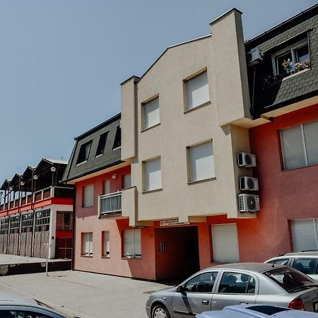 Apartman M5 Ðakovo Zewnętrze zdjęcie